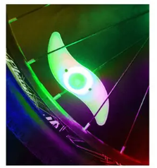 Lumière de couleur pour roue rayons